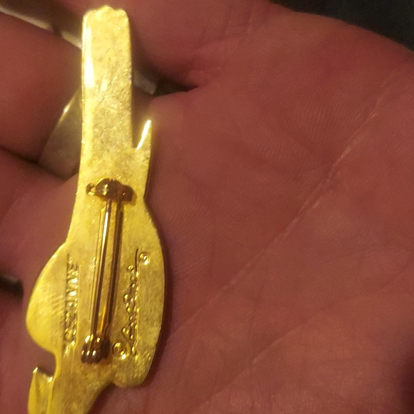 It Still GlittersLaurel Burch Cezanne Cloisonne Enamel Parrot Bird pin - Picture 2 of 2